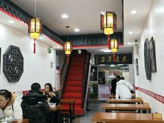 大堂-门框胡同百年卤煮(北新桥店)