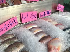 -J Daeng Seafood