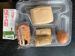 -桔子酒店百佛园店-停车场