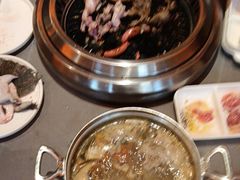 -黑金·寻焰自助百汇·烤肉·火锅(中街店)
