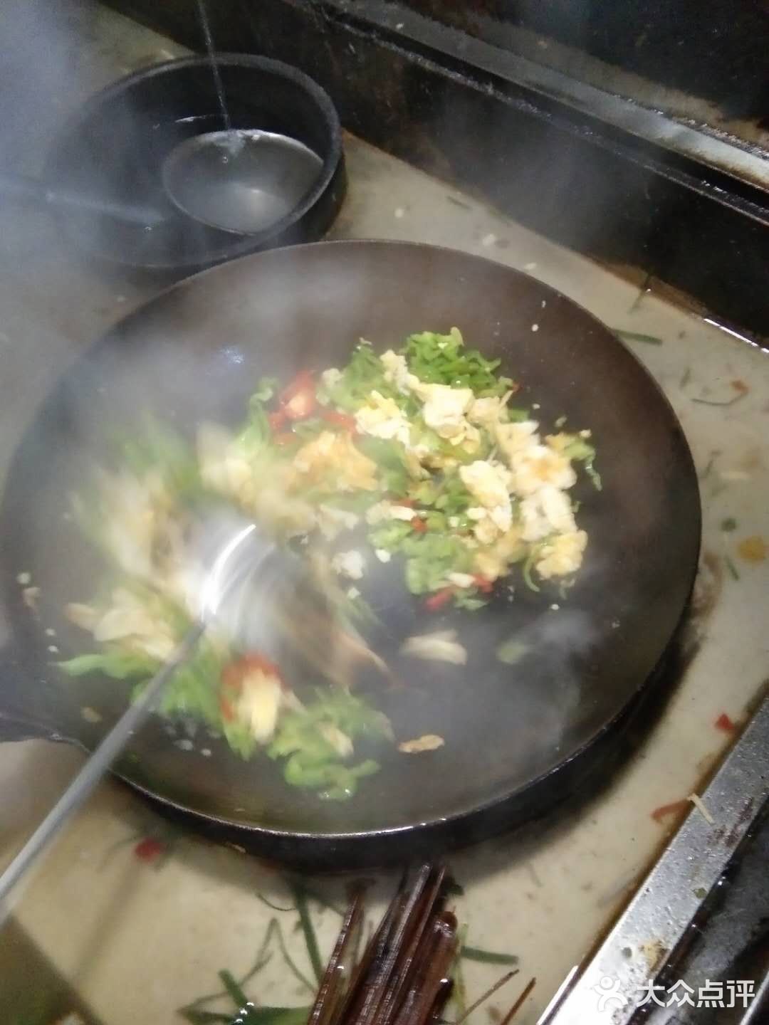 青椒炒鸡蛋.简单快捷又好吃！