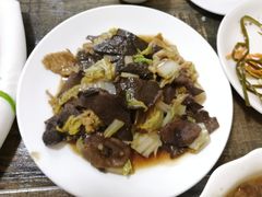 白菜松蘑炒肉-华光餐厅(复兴路店)