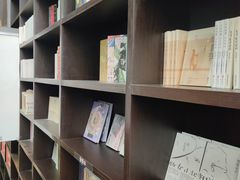 -钟书阁(松江泰晤士小镇店)