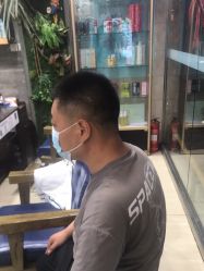 -阿兵荣辉美容理发有限公司