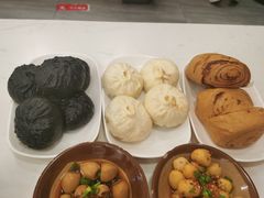 -李与白包子铺(桐梓林店)