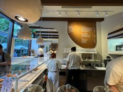 -VERIE BAKEHOUSE