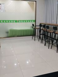 -苗医生专业祛痘·皮肤管理