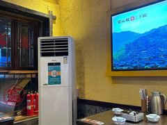 -富正毅三下锅·湘西韵味(天门山索道店)