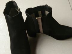 -京伟修鞋洗鞋奢侈品皮具护理店