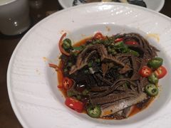 -东口码头·烧鸽子·鱼头泡饼·地方菜(金鹰悦城店)