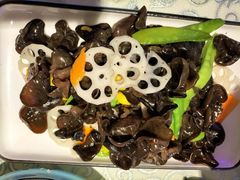 -巴特餐饮6加1音乐餐吧·新疆菜