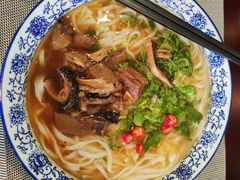 特色牛腩面-亚龙湾老厨房·海南家常味