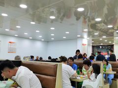 大堂-老舅老蒙肉饼非遗店(一店)