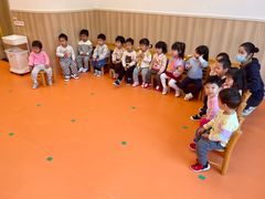 -小门牙好性格托育(北外滩中心)