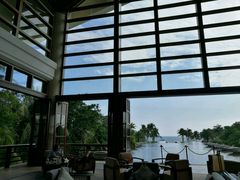 -亚龙湾喜来登·美景台大堂吧