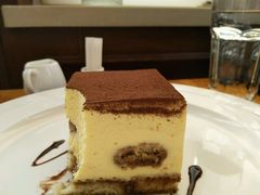 -LENBACH兰巴赫西餐啤酒坊(大连星海广场店)