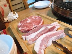 -江南猪肉商会无限续吃(弘大店)
