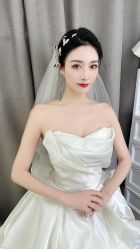 -莫小姐婚纱