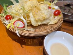 -老滇山寨•云南特色菜•地方菜•民族风情歌舞表演(金碧店)