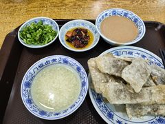 老北京炸灌肠-门框胡同百年卤煮(新街口店)