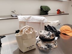 -Acne Studios(芮欧百货店)