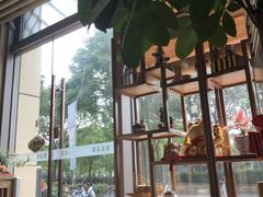 -耳语轻风专业采耳馆(古北花世界商业广场店)