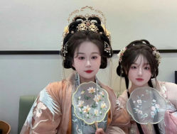 -一揽芳华汉服旗袍体验馆(拙政园店)