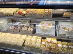面包甜点陈列柜-红宝石·鲜奶小方·海派西点房(南丹店)