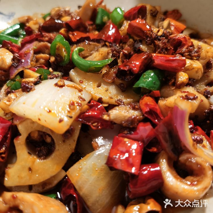 乐山行，打卡冯三孃跷脚牛肉