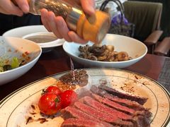 -MONICH牛排融合餐厅(和义大道购物中心店)