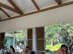 -Chom Cafe and Restaurant
