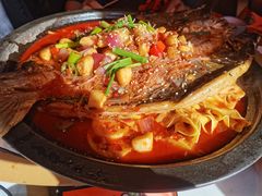 -鸣记脆皮烤鱼·海鲜烤鱼(三八广场店)