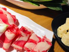 肥牛-尚品小土屋涮毛肚(李沧万达店)