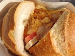 -Bánh Mì Huynh Hoa