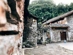 -高荡千年布依古寨旅游景区