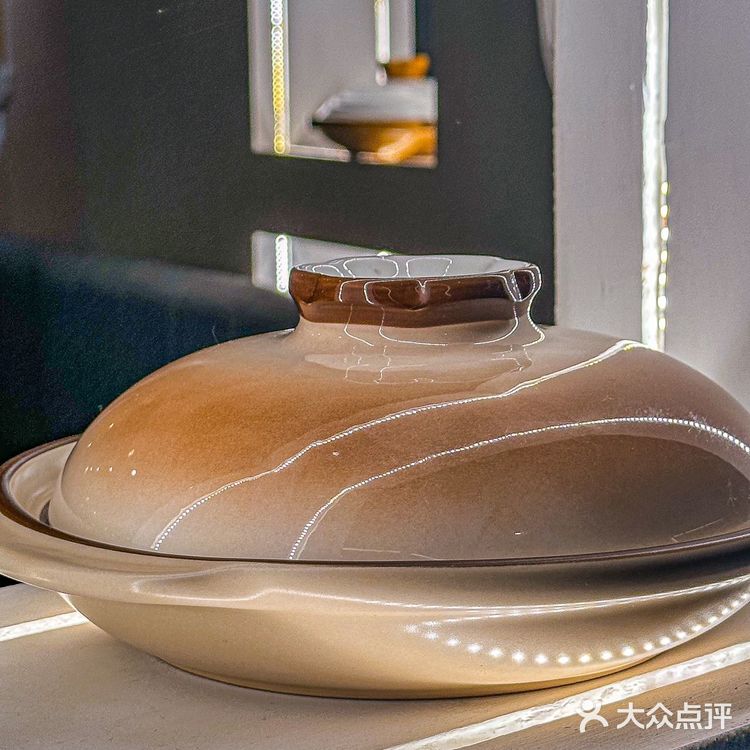 来王府井一定要尝尝他家的砂锅煲 逛街逛累了