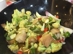 -鲁班小馆(政四街店)