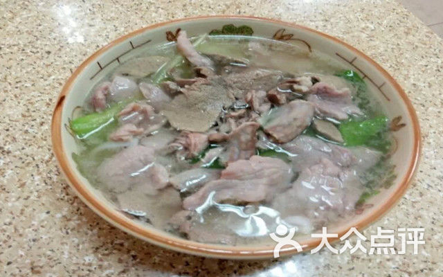 潮汕原味猪杂汤粉