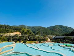 -十万大山布透温泉