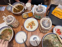 -云阿蛮云南生烫牛肉米线(奉贤路店)