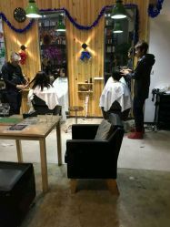大厅-马克男发时尚店