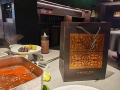 -左庭右院鲜牛肉火锅黑金店(陆家嘴中心店)