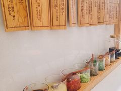 自助调料区-小满手工粉(杭州滨江龙湖店)