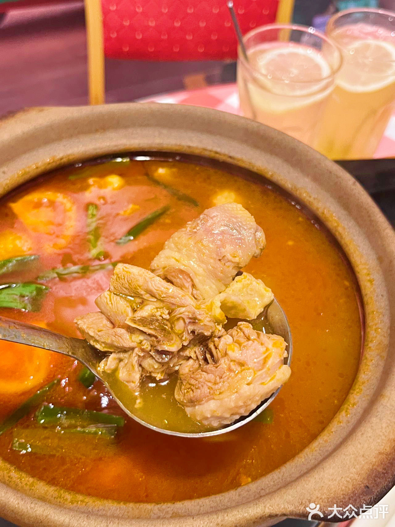 冬天就好这口酸汤鸡煲