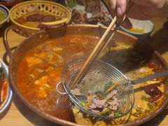 -洱火云南酸菜牛肉火锅(石景山当代商城店)