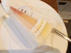 -Fridi Patisserie Cafe