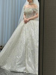 -Renee芮亦婚纱(原丽莎)