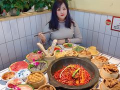 -巴卤社老火锅(财富店)