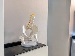 -修申骨雕小颜脊柱骨盆管理产后修复