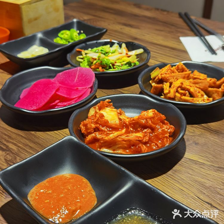 迷町猪蹄|啃啃猪蹄,继续做题